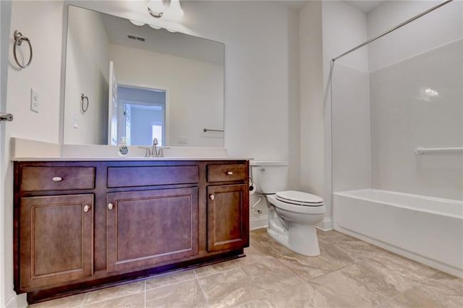 3411 Lindenridge Dr, Condo with 3 bedrooms, 3 bathrooms and null parking in Buford GA | Image 34
