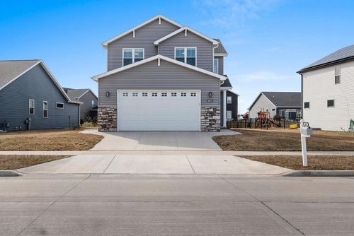 4601 N Cherryvale Avenue Avenue, APPLETON, WI, 54913 | Card Image