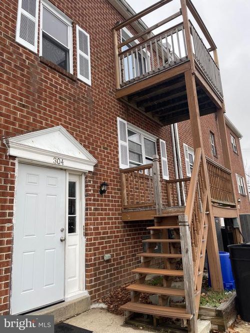 304 Christopher Pl, PRIMOS, PA, 19018-2737 | Card Image