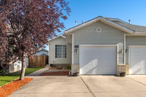 1712A 7 Avenue Se, High River, AB, T1V1S5 | Card Image