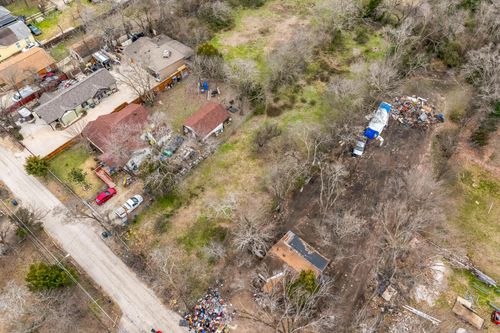 907 Carbona Dr, Dallas, TX, 75217-4676 | Card Image