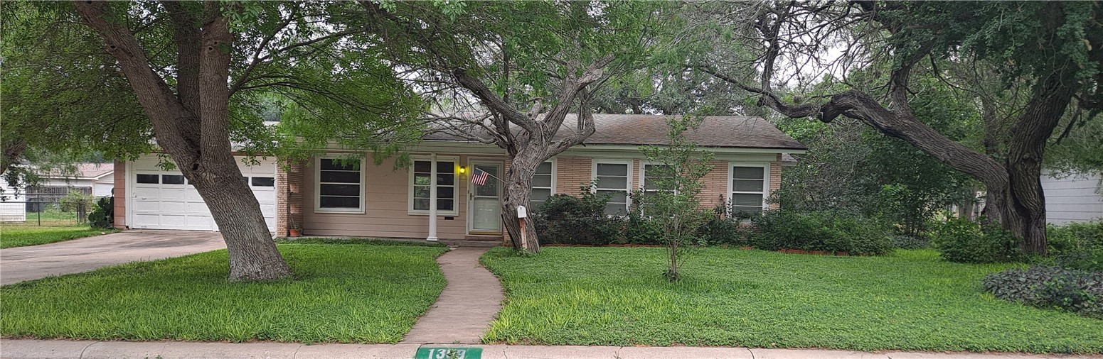 Roosevelt Blvd, Alice, TX 78332