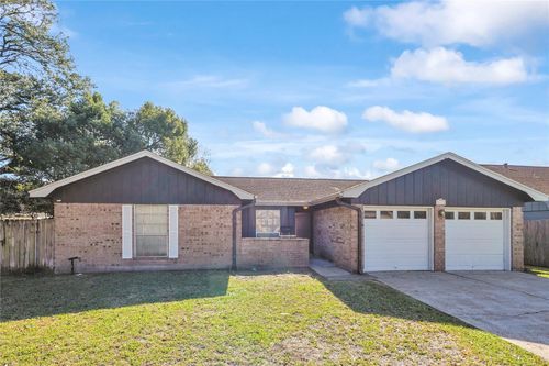 2719 Meadow Ln, La Marque, TX, 77568-5045 | Card Image