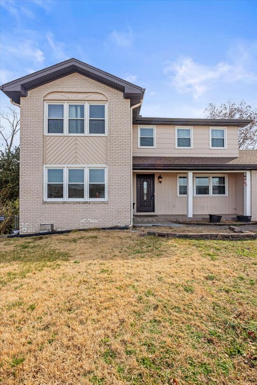 2144 Haven Crest Dr, Chattanooga, TN, 37421-2808 | Card Image