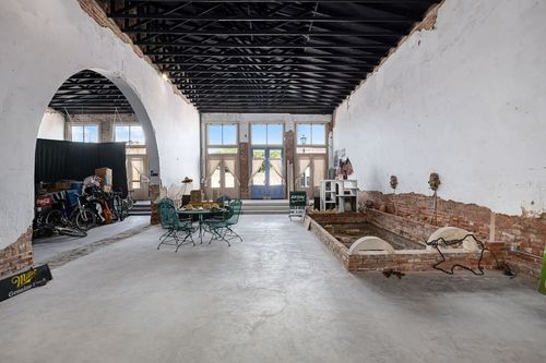 207 E Clark St, Bartlett, TX, 76511-4314 | Card Image