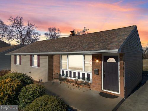 23 W Clairmont Dr, NEWARK, DE, 19702-5138 | Card Image