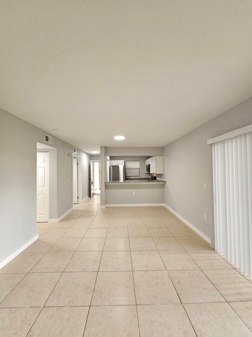 d-1545 Lake Crystal Dr, West Palm Beach, FL, 33411-2066 | Card Image