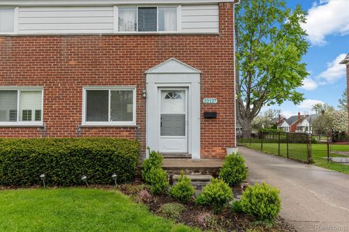 22127 Marter Rd, Saint Clair Shores, MI, 48080-2559 | Card Image