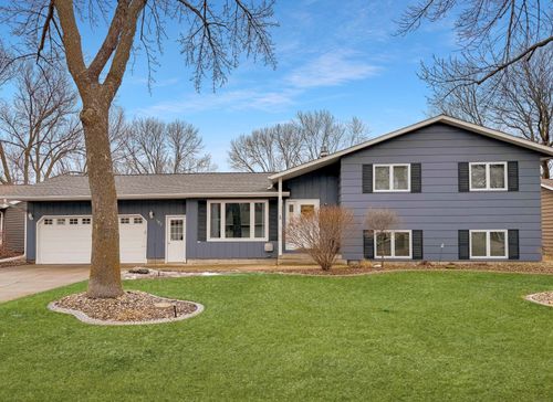 107 Donita Ave, Marshall, MN, 56258-2342 | Card Image