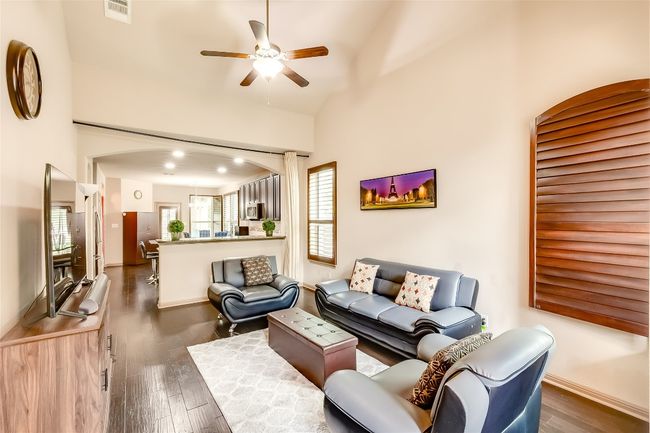 UNIT-101 - 3451 Mayfield Ranch Blvd, Condo with 4 bedrooms, 3 bathrooms and 2 parking in Round Rock TX | Image 5