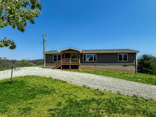8420 Cox Kolbe Rd, Glouster, OH, 45732-9134 | Card Image
