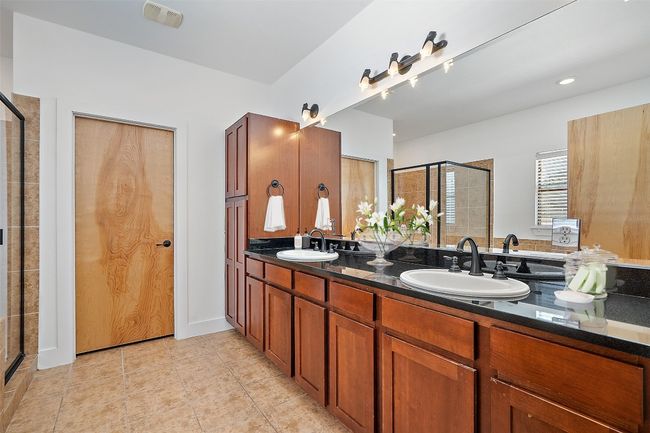 B - 2209 Thornton Rd, Condo with 3 bedrooms, 3 bathrooms and 2 parking in Austin TX | Image 16
