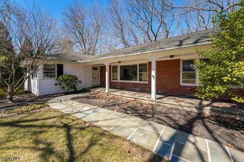 17 Oxford Dr, Livingston, NJ, 07039-1406 | Card Image