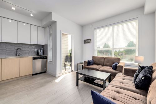 303-19567 64 Ave, Surrey, BC, V3S7H8 | Card Image