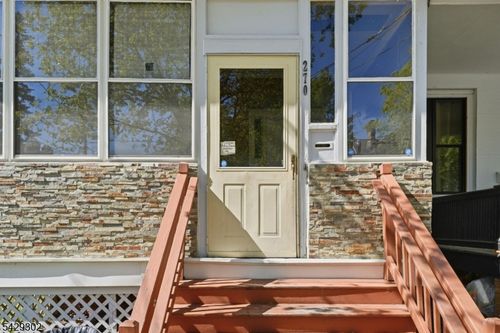 270 Snyder St, Orange, NJ, 07050-3616 | Card Image