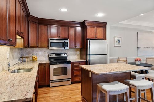 unit-404-12 Russell Rd, Wellesley, MA, 02482-4330 | Card Image