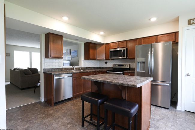 135 Inlet St, Townhouse with 2 bedrooms, 3 bathrooms and 2 parking in Morgantown WV | Image 8