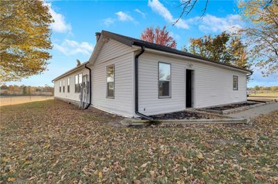 720 Sw T Highway Highway, House other with 3 bedrooms, 2 bathrooms and null parking in Holden MO | Image 3