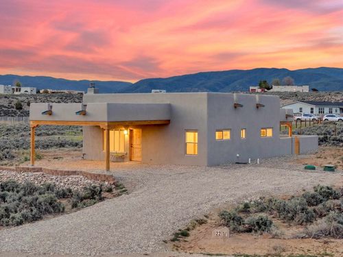 22 Calle Retiro, Ranchos De Taos, NM, 87557 | Card Image