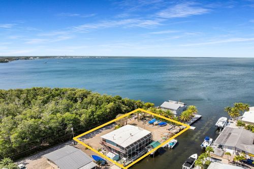 58 S Blackwater Ln, Key Largo, FL, 33037-2907 | Card Image