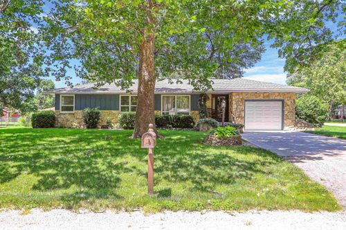 225 N Lake St, Riley, KS, 66531-9768 | Card Image