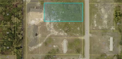 8030 Grady Dr, NORTH FORT MYERS, FL, 33917-1765 | Card Image