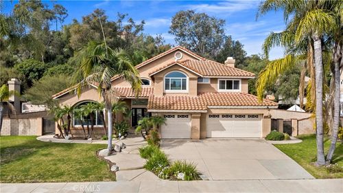 46 Los Felis Dr, Pomona, CA, 91766-7000 | Card Image