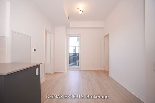 532-500 Wilson Ave, North York, ON, M3H0E5 | Card Image