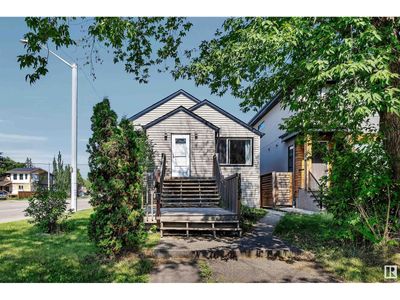 10842 66 Ave Nw, House other with 5 bedrooms, 2 bathrooms and null parking in Edmonton AB | Image 2