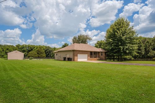 1482 N Osburn Ln, Nixa, MO, 65714-7368 | Card Image