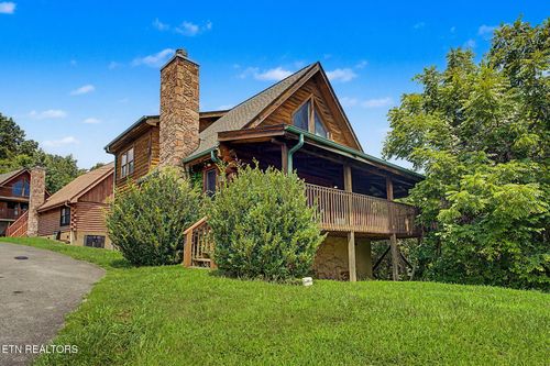 2223 Eagle Feather Drive, Sevierville, TN, 37876 | Card Image