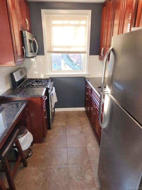 230-58 251st St, Little Neck, NY, 11362-2121 | Card Image