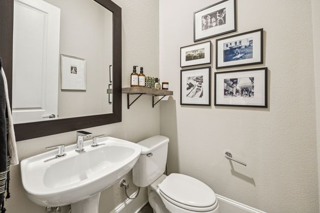 14932 Oak St, Townhouse with 3 bedrooms, 4 bathrooms and null parking in Addison TX | Image 16
