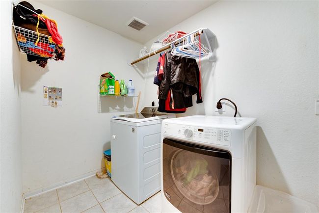 438 Dorsal Way, House other with 4 bedrooms, 3 bathrooms and 3 parking in Crosby TX | Image 17