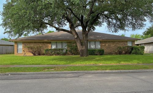 308 Towne House Ln, Richardson, TX, 75081-3524 | Card Image