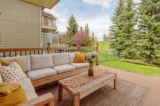 1508 Evergreen Hill Sw, Home with 5 bedrooms, 3 bathrooms and 6 parking in Calgary AB | Image 45