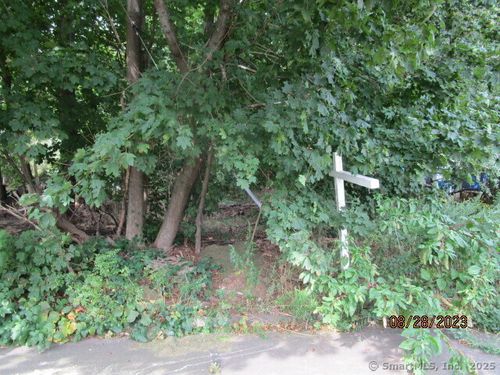 175 Colony St, Hamden, CT, 06518-3301 | Card Image