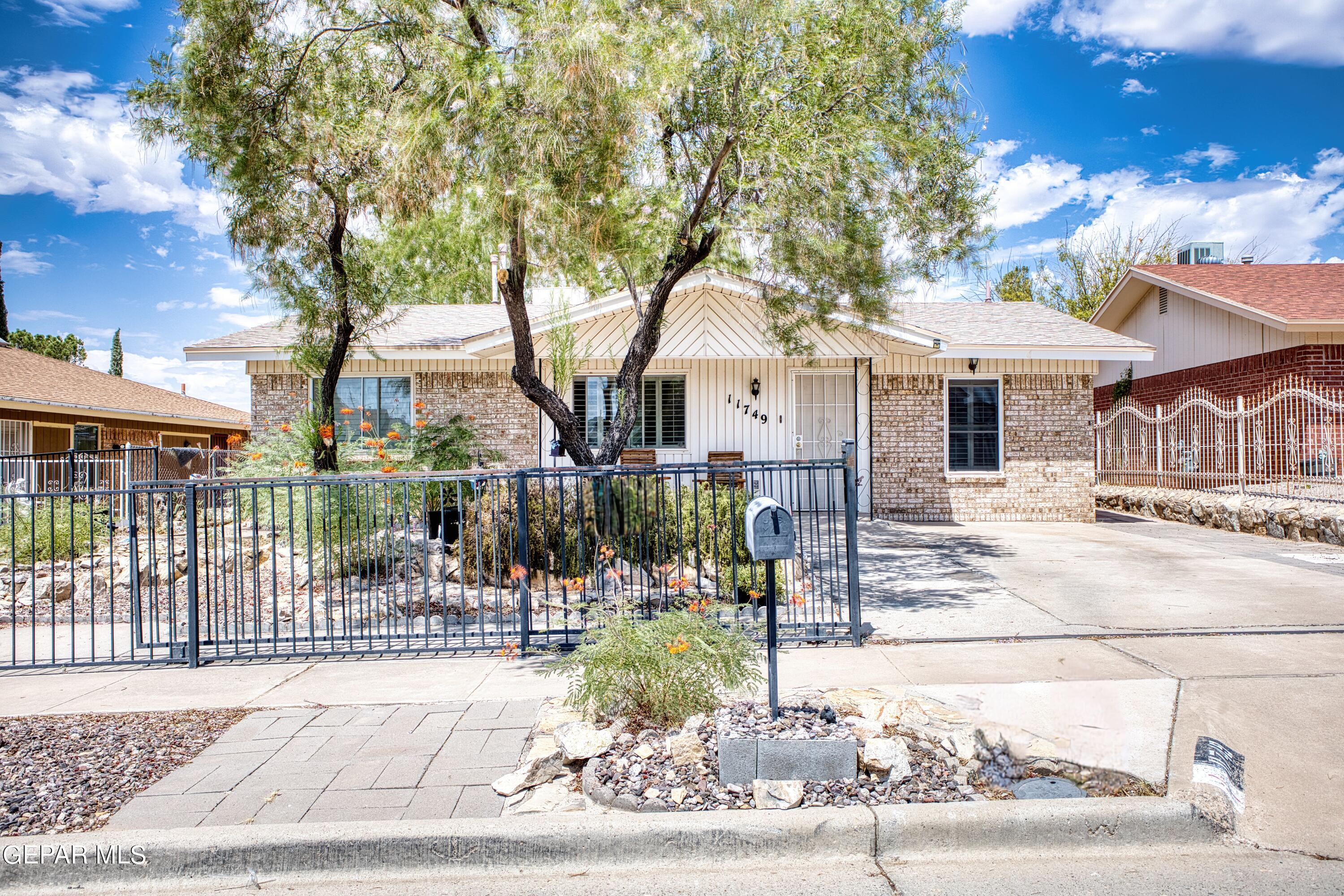 Prado Del Sol Dr, El Paso, TX 79936
