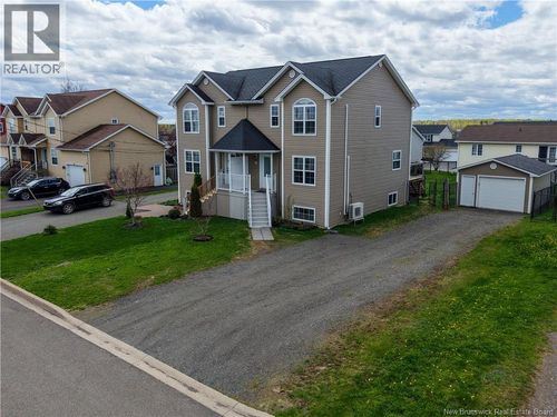 78 Hunterwood St, Moncton, NB, E1G0L2 | Card Image