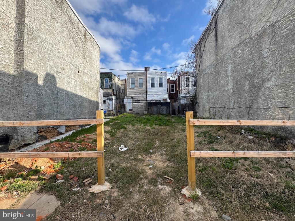 Land in PHILADELPHIA