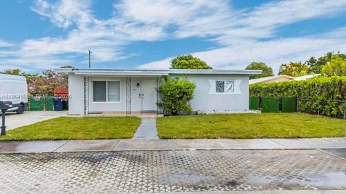 9435 Sw 39th St, Miami, FL, 33165-4017 | Card Image