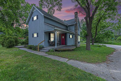 8941 E Summer St, Cedar, MI, 49621-5111 | Card Image