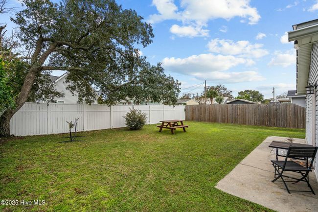 409 Monroe Ave, Home with 7 bedrooms, 3 bathrooms and null parking in Carolina Beach NC | Image 32