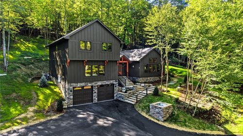 133 E Cielo, Blowing Rock, NC, 28605 | Card Image