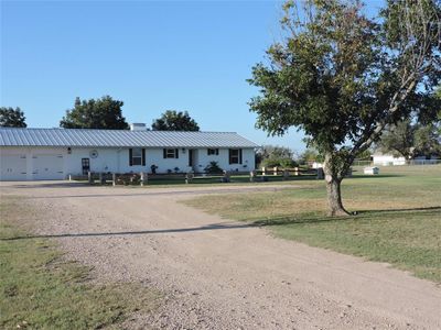 111 W Fm 574 Road W, House other with 3 bedrooms, 2 bathrooms and null parking in Goldthwaite TX | Image 2