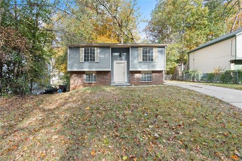 2116 Scarbrough Rd, STONE MOUNTAIN, GA, 30088-4328 | Card Image