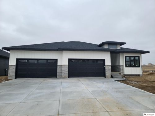 11104 S 218th St, Gretna, NE, 68028-5122 | Card Image