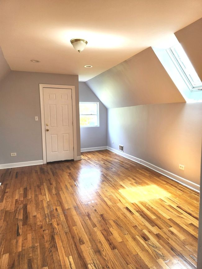 APT-2 - 5325 S Honore St, Home with 3 bedrooms, 2 bathrooms and null parking in Chicago IL | Image 11