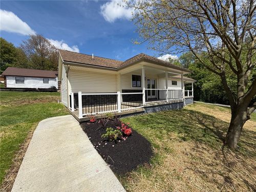 3924 Stewart Ave, New Castle, PA, 16101-6531 | Card Image