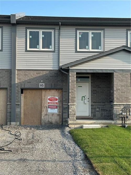 85 Elvira Way, Thorold, ON, L2V0M7 | Card Image
